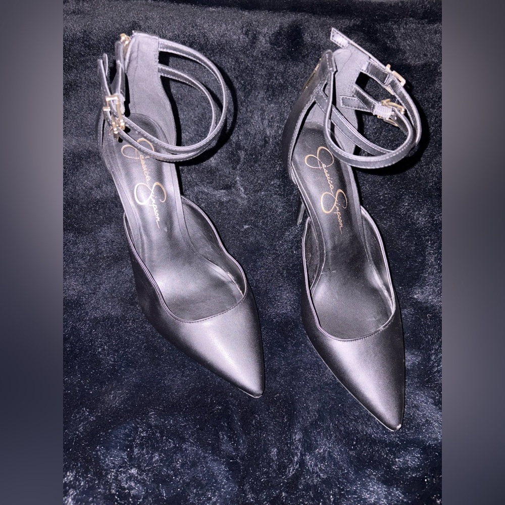 Elegant Black Women's Heels - Picture 4 of 8